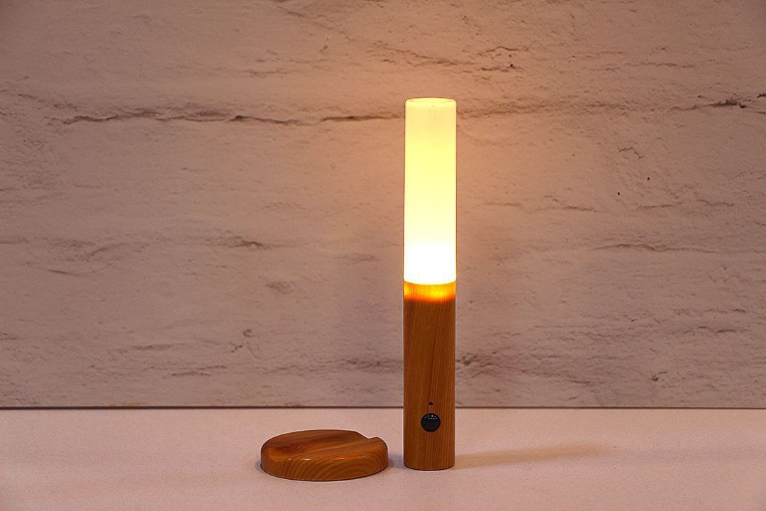 چراغ شارژی دیواری با پایه و حسگر حرکتی 🔋🌙