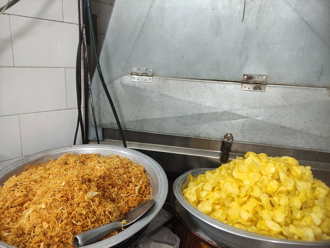 چیپس و پیاز داغ